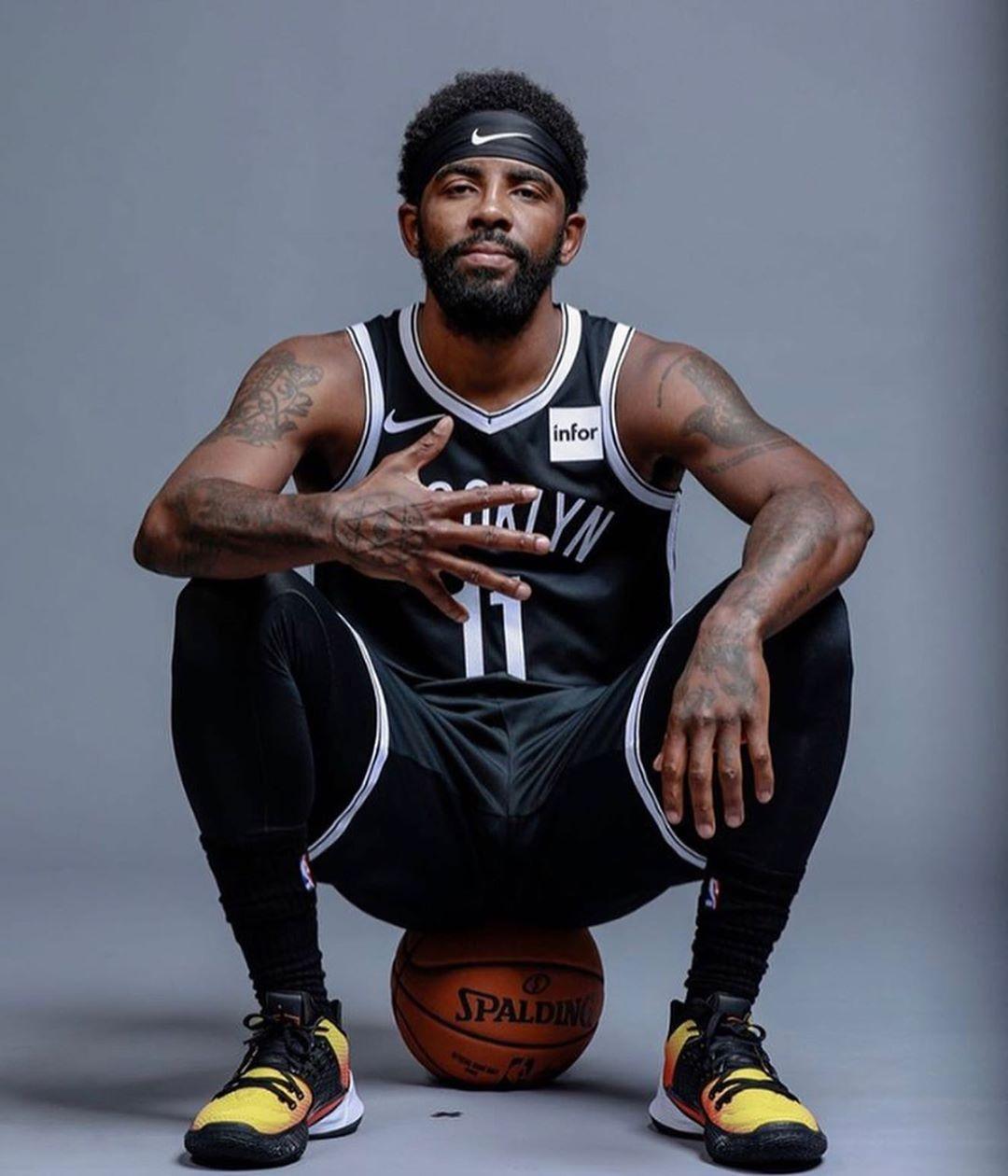 不移地朝着 不移地朝着